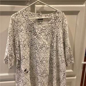 Chic Women's Black and White Crackle Pattern Tunic